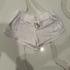 LULULEMON hotty hot short 2.5 low rise